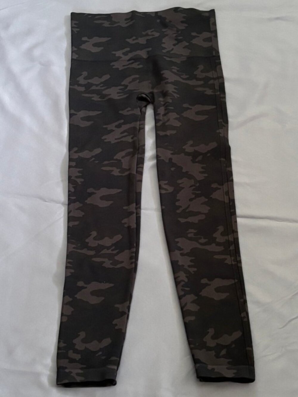 Spanx Black Camo Leggings Size Large
